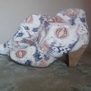 SixtySeven Women's Ankle Boots in Cream, Blue And Brown